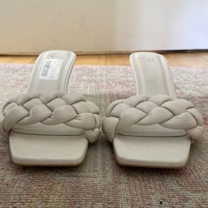 Bobbles & Lace White Heeled Sandals Size 8